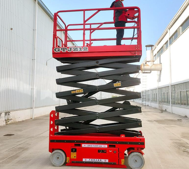 新洲自行走移动式升降机