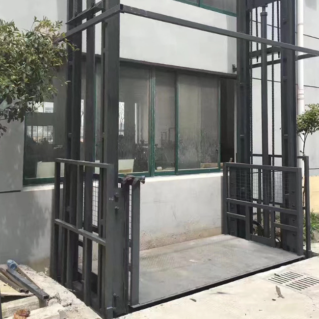 新洲5吨室外升降货梯